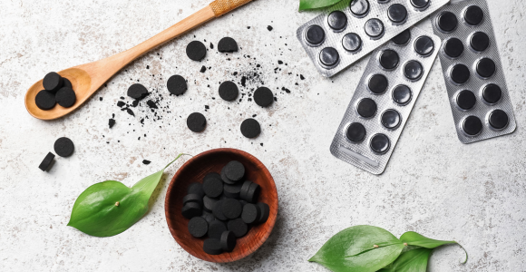 Węgiel aktywny (węgiel aktywowany) – właściwości, zastosowanie i dawkowanie